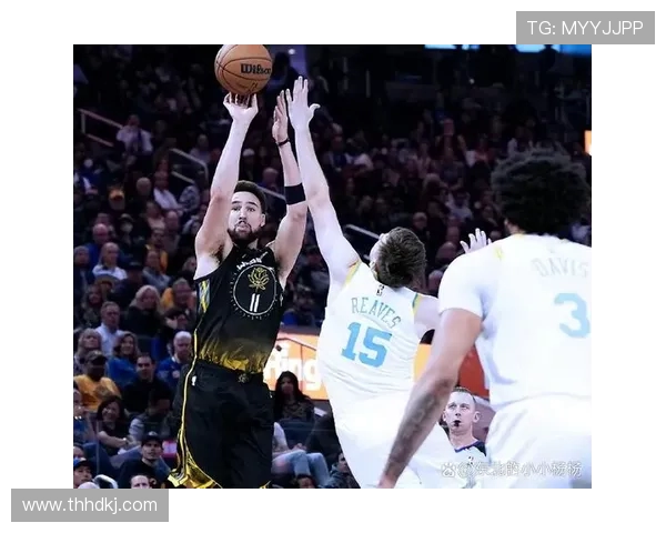 2020年勇士与湖人激战回顾球场上的荣耀与挑战交织的传奇之路